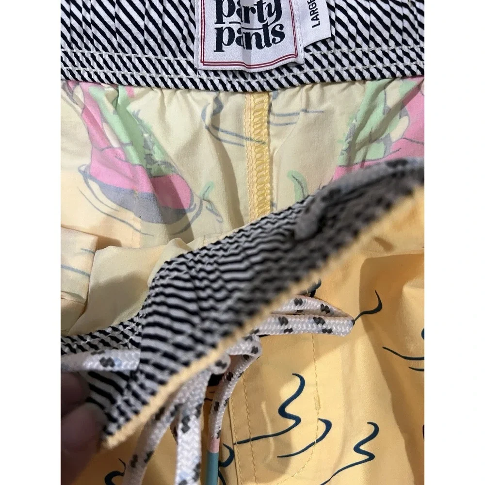PARTY PANTS River Dino Short Stretch Men's Trunks Yellow NWT LARGE